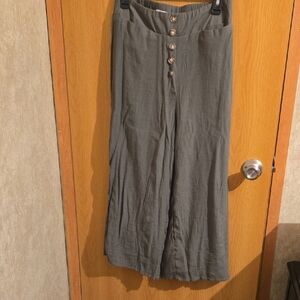 New Directions Olive Green Capris